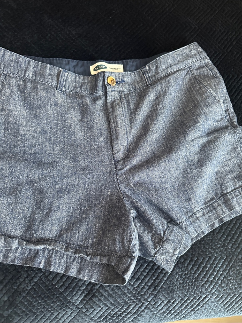 Old Navy Women's Chambray Roll-Hem Shorts - Light Blue